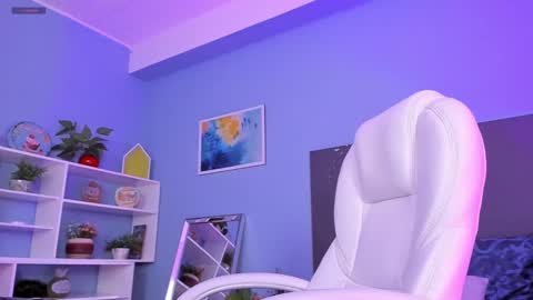 Kylie Reyes  online show from December 12, 1:53 am