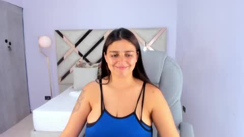Snapshot of kylie_reyes chatting on June 4, 7:09 pm Kylie Reyes online show from June 4, 7:09 pm