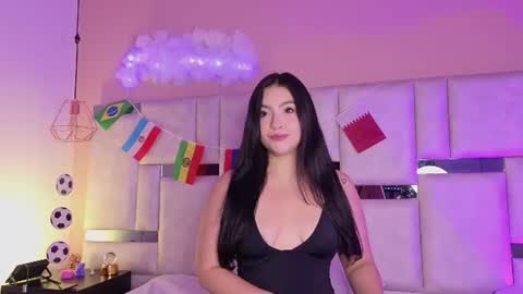 Snapshot of kylie_river chatting on June 15, 11:12 am Kylie online show from June 15, 11:12 am
