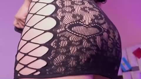 Snapshot of kylie_river chatting on June 18, 10:52 am Kylie online show from June 18, 10:52 am