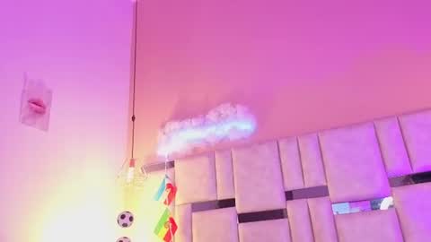 Snapshot of kylie_river chatting on June 29, 10:59 am Kylie online show from June 29, 10:59 am