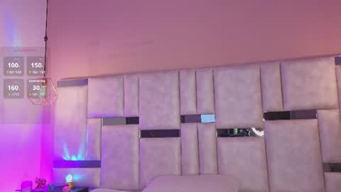 Snapshot of kylie_river chatting on August 3, 10:43 am Kylie online show from August 3, 10:43 am
