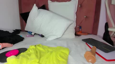 kylie Sttel online show from January 3, 3:44 pm