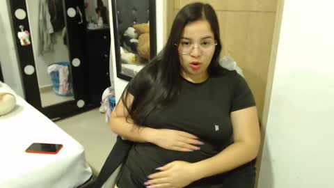 Snapshot of kylie_switch chatting on March 11, 10:53 pm Instagram Kylie switch followme buy lovense here online show from March 11, 10:53 pm