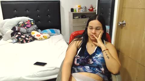 Snapshot of kylie_switch chatting on June 11, 12:32 am Instagram Kylie switch followme buy lovense here online show from June 11, 12:32 am