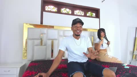 Kaylie And Jhony online show from February 16, 5:59 pm