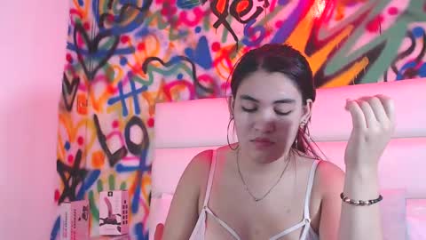 Melissa online show from February 3, 8:57 pm