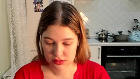 Snapshot of kylieblond chatting on February 4, 10:24 pm Din online show from February 4, 10:24 pm