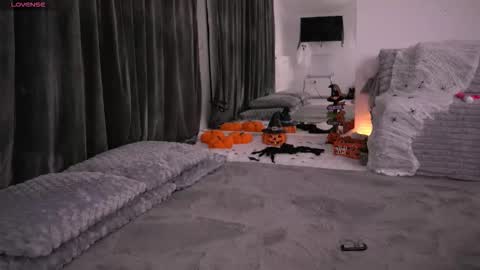 Kylie online show from October 22, 8:08 pm