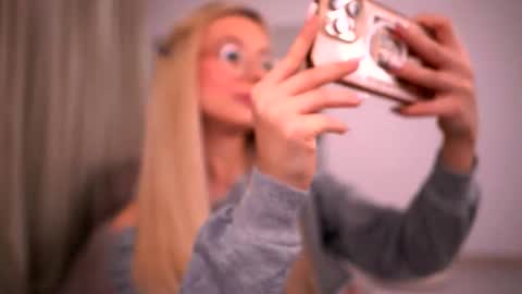 Snapshot of kyliejoyce chatting on February 10, 9:52 pm Kylie online show from February 10, 9:52 pm