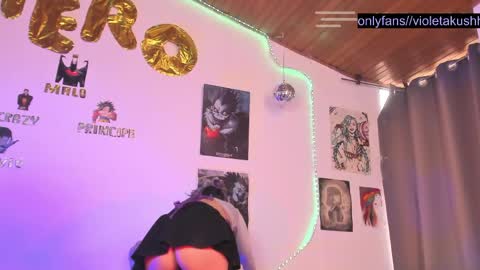 Snapshot of kyliekandy chatting on May 18, 8:25 pm online show from May 18, 8:25 pm