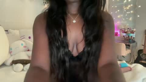 Snapshot of kylieloveskink chatting on August 5, 11:06 pm Kylie p online show from August 5, 11:06 pm