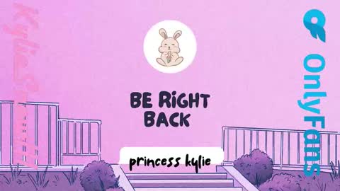 Snapshot of kyliesnowxxx chatting on February 14, 8:38 pm Kylie Snow online show from February 14, 8:38 pm