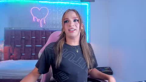 Kylie online show from November 4, 5:28 am