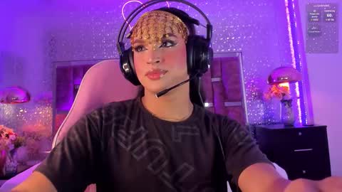 Kylie online show from December 5, 6:11 am