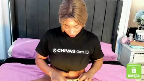 kylie white boobs online show from September 17, 8:10 pm