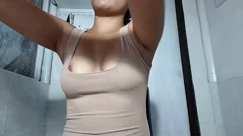 kylie online show from December 5, 1:58 am