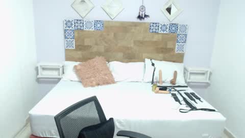 Kylie online show from January 26, 1:36 pm