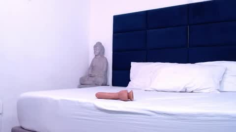 Kylie online show from March 10, 5:07 pm