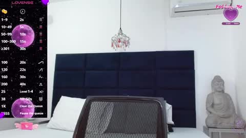 Kylie online show from September 18, 10:17 am