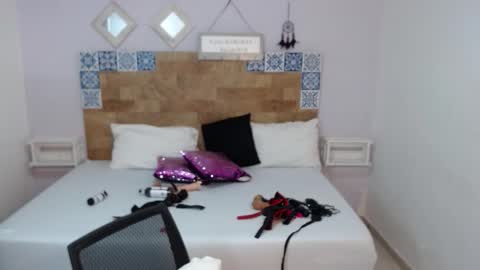 Kylie online show from November 9, 10:46 am