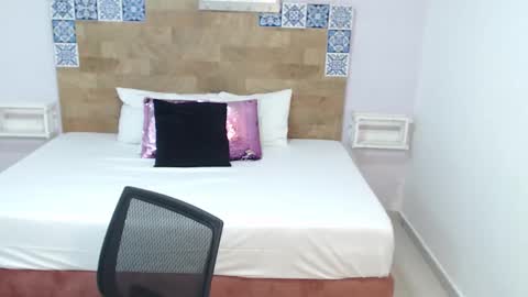 Kylie online show from December 14, 10:42 am