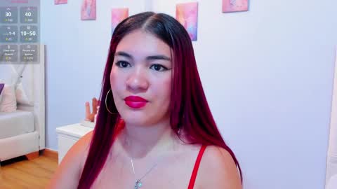 Snapshot of kyliiebaker chatting on June 4, 11:49 am Kylie online show from June 4, 11:49 am