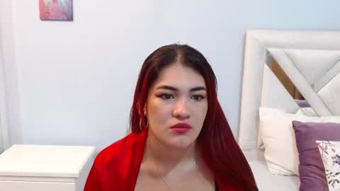 Snapshot of kyliiebaker chatting on June 21, 11:35 am Kylie online show from June 21, 11:35 am