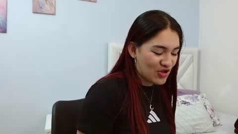 Kylie online show from August 1, 10:58 am