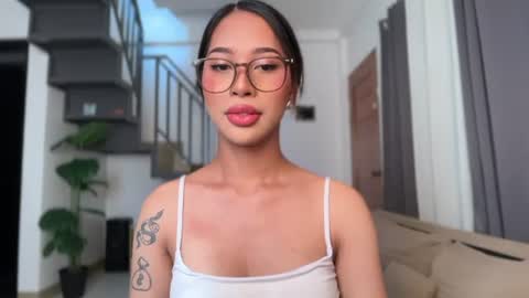 kyll_collins online show from June 18, 12:44 am