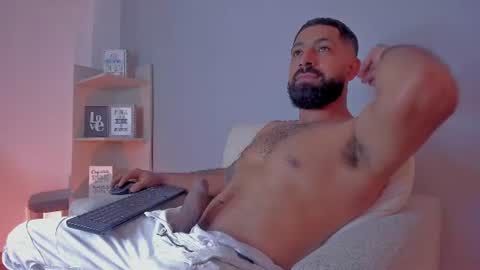 Kylliam Levis online show from June 25, 9:08 pm
