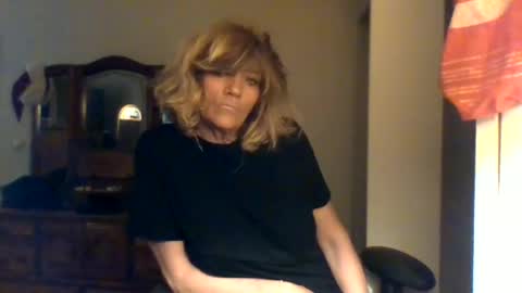 Snapshot of kym12672 chatting on June 17, 12:57 am kym12672 online show from June 17, 12:57 am