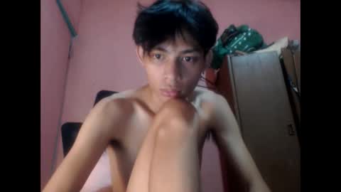 Snapshot of kyoshi_19 chatting on June 1, 10:06 am kyoshi_19 online show from June 1, 10:06 am