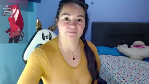 Snapshot of kyra_sol chatting on March 31, 3:19 am Kyra online show from March 31, 3:19 am