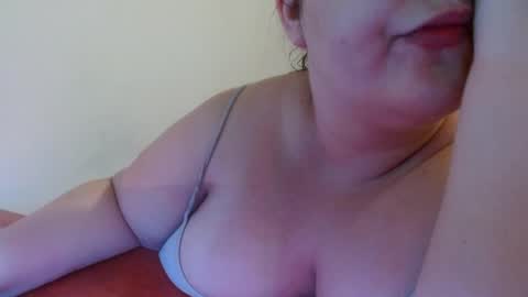 Snapshot of kyra_vex chatting on June 7, 8:34 pm kyra_vex online show from June 7, 8:34 pm
