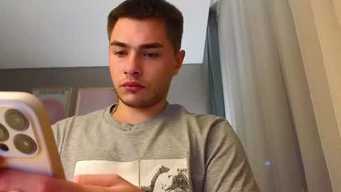 Snapshot of kyranbrauny chatting on August 6, 2:52 pm Ken online show from August 6, 2:52 pm