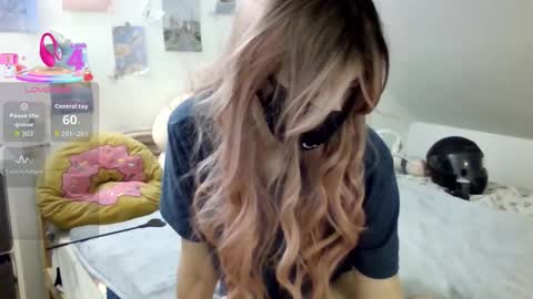 Kyra Wild online show from September 22, 10:34 pm