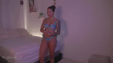 schedule 300 pm - 1100pm colombia time online show from February 7, 4:16 am