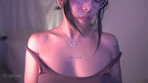 schedule 300 pm - 1100pm colombia time online show from February 9, 11:36 pm