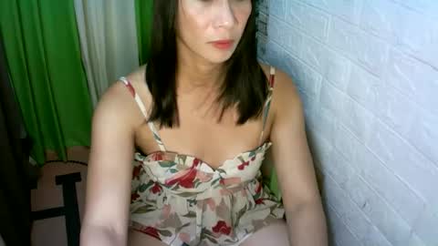 kyutshyne online show from November 24, 2:39 pm