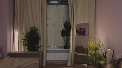 Snapshot of l1llu chatting on November 5, 11:43 am l1llu online show from November 5, 11:43 am