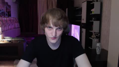 l1onkennedy online show from December 3, 8:40 pm