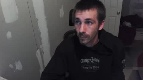 Snapshot of l1v1nth3dr3am chatting on September 16, 8:37 am l1v1nth3dr3am online show from September 16, 8:37 am