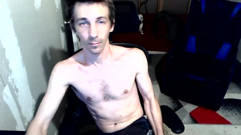 Snapshot of l1v1nth3dr3am chatting on July 6, 5:04 pm l1v1nth3dr3am online show from July 6, 5:04 pm