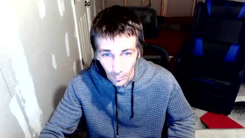 Snapshot of l1v1nth3dr3am chatting on July 8, 6:18 am l1v1nth3dr3am online show from July 8, 6:18 am