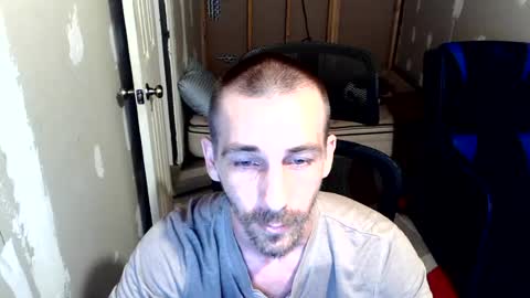 Snapshot of l1v1nth3dr3am chatting on July 31, 4:23 am l1v1nth3dr3am online show from July 31, 4:23 am