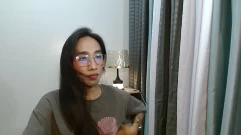 UrAsianCutiii3 online show from March 27, 11:54 am