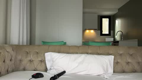 Julie online show from September 27, 7:24 am