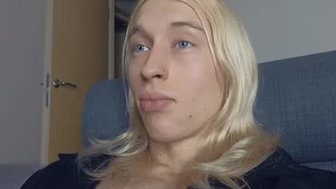 Snapshot of l_adonis_l chatting on January 1, 3:35 pm Adonis online show from January 1, 3:35 pm