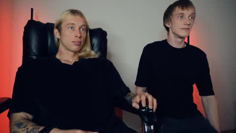 Snapshot of l_adonis_l chatting on October 12, 3:38 am Adonis online show from October 12, 3:38 am